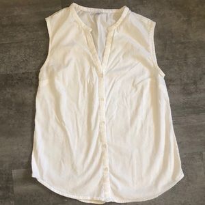 🌟Final sale🌟 White sleeveless button-up blouse